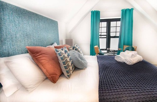 Penarth Hotel | Unwind in Lush Surroundings -Seaview Double Room
