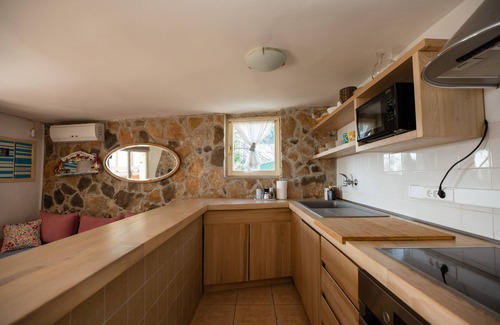 Rogac Apartment | Unwind in the lovely island home with an ocean view