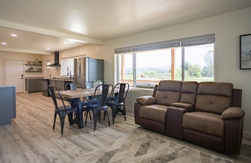 Eagle Point House | Unwind in this stylish, fully remodeled farmhouse with mountain views and a private hot tub