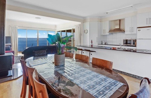 Myponga Beach House | Unwind @ Myponga Beachfront House