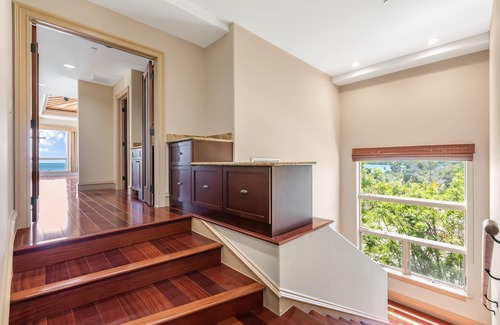 Marathon Villa | ✦Unwind on your Oceanedge villa on Seapalm island✦