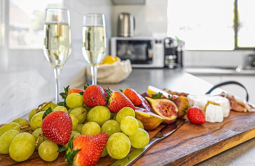 Gerringong Apartment | Unwind – Stay 3, Pay 2!
