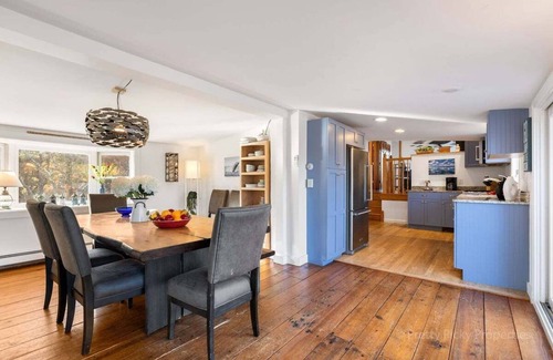 South Wellfleet House | Unwinder: 085-W Modern 5 Bedroom Wellfleet Cottage, Steps to the Atlantic