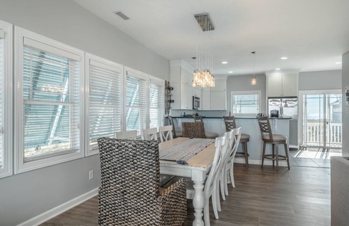 Scotch Bonnet Soundside House | UnWine on the Line #130-Soundfront w/Dock, Community Pool, Dog-Friendly!