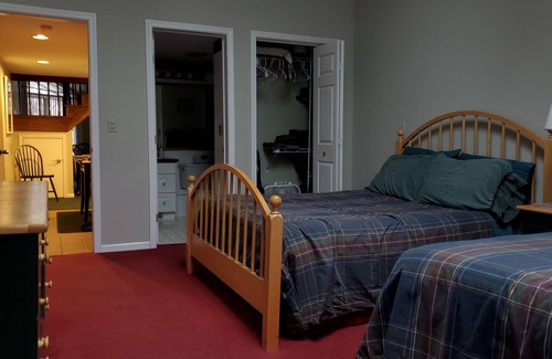 Petoskey Condo | Up north getaway!