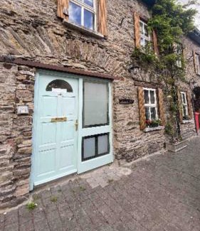 Innishannon Apartment | Up Stairs Double Apartment Innishannon Mariners Rest