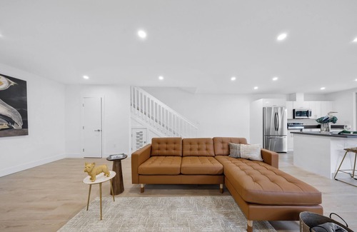 Allapattah Villa | Up to 12 guest Modern Villa near Wynwood!
