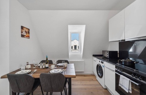 Bant Apartment | Up to 4 people elevator close to the center