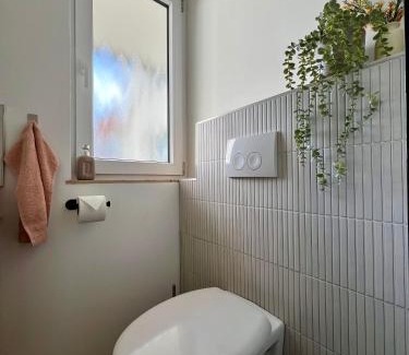 Emden Apartment | Up Wuljke19 neu renovierte Unterkunft inkl.PKW Stellplatz