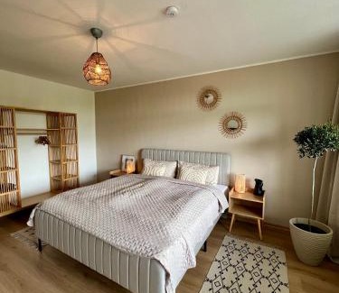 Emden Apartment | Up Wuljke19 neu renovierte Unterkunft inkl.PKW Stellplatz