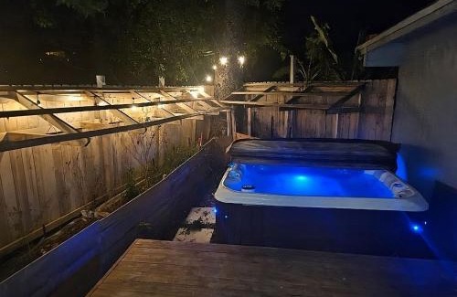 Makawao House | Upcountry Maui Hideaway with Stunning Mountain Views