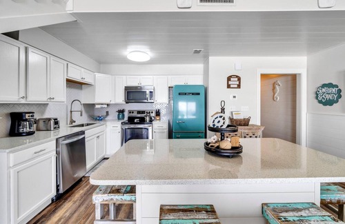 Fort Walton Beach - Destin Condo | Updated 2-Bedroom with Loft ~ Beach Front Condo In the Heart of Destin!