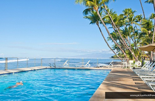 Downtown Lahaina House | Updated 3 Bedroom 3 Bath with unobstructed ocean views In Beautiful Puamana
