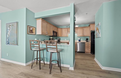 Myrtle Beach Condo | Updated 3 BR Oceanfront Condo - Drayton House 402
