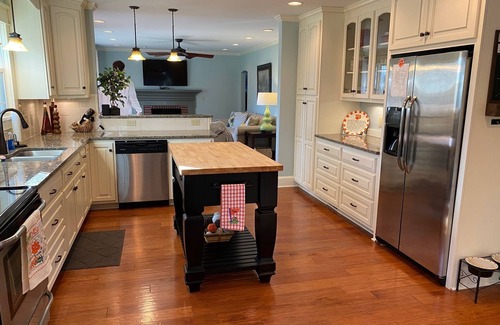 Clemson House | Updated 4 bed/3 bath home within walking distance to CU's campus & Death Valley