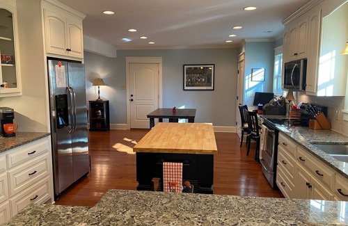 Clemson House | Updated 4 bed/3 bath home within walking distance to CU's campus & Death Valley