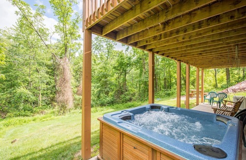 Logan Cabin | Updated 4 br cabin close to Old Man's Cave!