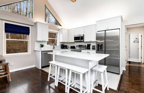 Afton Apartment | Updated 4Br 151 Brew/Wine Trail/Veritas/Hike