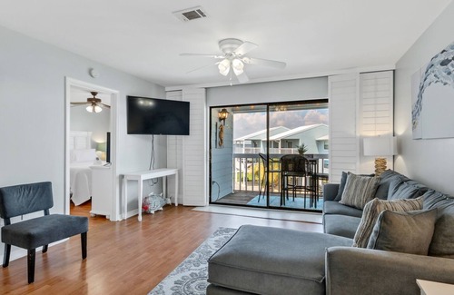 Orange Beach Condo | Updated Bayfront Condo | Private Boat Slip