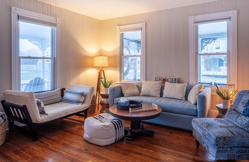 Lewes House | UPDATED BEACH COTTAGE CLOSE TO LEWES BEACH!