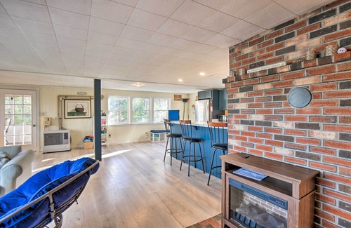 Bristol House | Updated Bristol Lakehouse w/Kayaks & Beach Access
