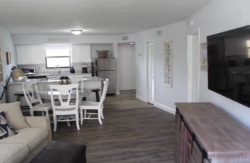 Marco Island Condo | Updated Cabana Unit with covered parking!7 night minimum.Now with washer dryer.