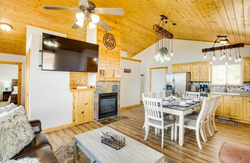 Fish Haven Cabin | Updated Cabin w/Views ~ 1 Mi to Bear Lake!