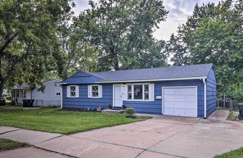 Pauline House | Updated Capital Suite < 3 Mi to Dtwn Topeka!
