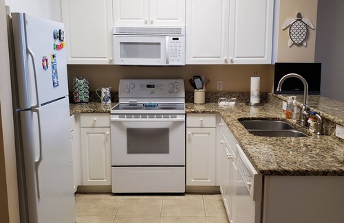 Ono Island Condo | Updated/Clean Windemere Beachfront Condo/Beautiful views on uncrowded beach!