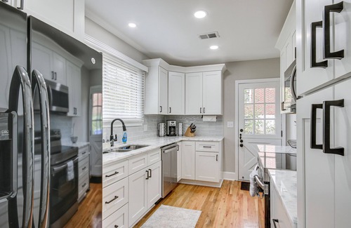 Rosewood House | Updated Columbia Home w/Patio - 4 Mi to USC!