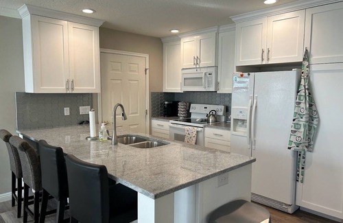 Woods Cross House | Updated, Comfortable and Luxury Stay! Close to all ski resorts. Come and stay.