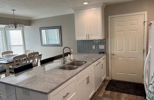 Woods Cross House | Updated, Comfortable and Luxury Stay! Close to all ski resorts. Come and stay.