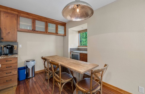 Olympic Valley Condo | Updated Condo | 5 Minute Walk to the Village at Palisades Tahoe | Close to Hiking