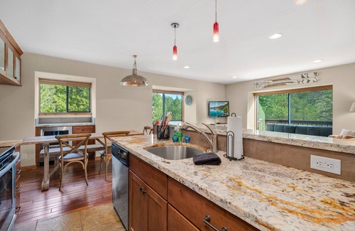 Olympic Valley Condo | Updated Condo | 5 Minute Walk to the Village at Palisades Tahoe | Close to Hiking