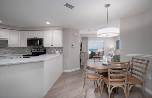 Sandestin Condo | Updated Condo w/Beach View, Balcony, Tropical Pool, Tiki Bar, Hot Tub, Tram.
