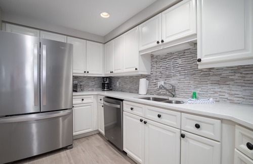 Sandestin Condo | Updated Condo w/Beach View, Balcony, Tropical Pool, Tiki Bar, Hot Tub, Tram.