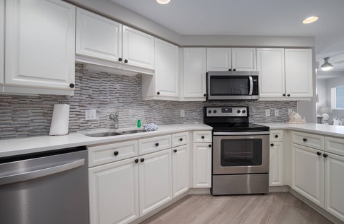 Sandestin Condo | Updated Condo w/Beach View, Balcony, Tropical Pool, Tiki Bar, Hot Tub, Tram.