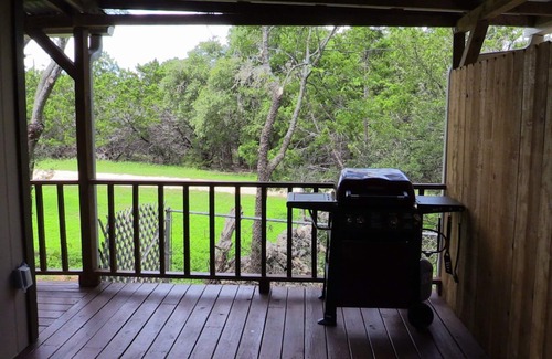 Wimberley Cottage | Updated Country Cottage One Mile From The Wimberley Square.