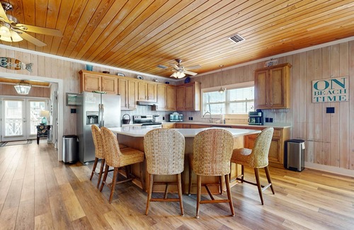 Dauphin Island House | Updated, Dog-Friendly Home w/Free WiFi, Beach Views, Covered Porch, Washer/Dryer