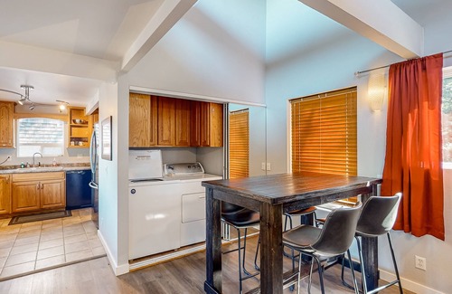 Port Orford House | Updated dog-friendly home with fantastic ocean views - walk to the beach