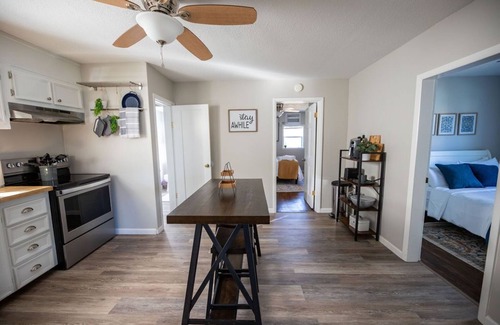 Caney House | Updated Downtown Bungalow