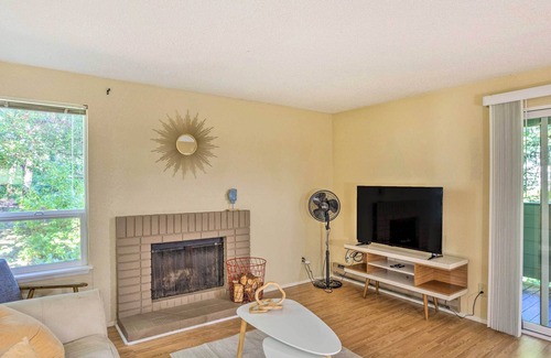 Federal Way Condo | Updated Federal Way Retreat, Pet Friendly!