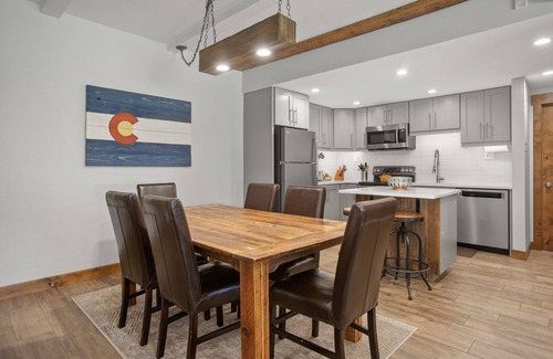 Steamboat Springs Condo | Updated - Free Bus Route - Private Washer/Dryer, Hot Tub & Outdoor Pool