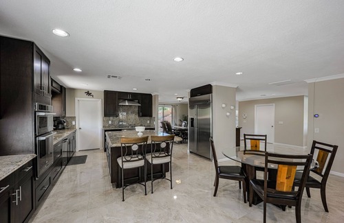 Fountain Hills House | Updated Golf Course Home Mountain Views Heated Pool Sport Court Putting Green