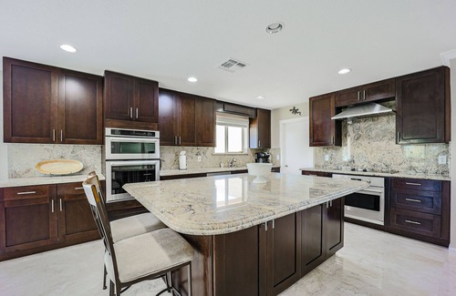 Fountain Hills House | Updated Golf Course Home Mountain Views Heated Pool Sport Court Putting Green