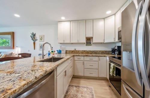 Kihei Apartment | Updated Ground Floor Kihei Gem, 300 steps to Kam III beach!