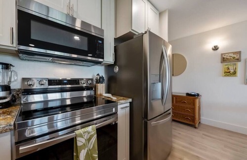 Kihei Apartment | Updated Ground Floor Kihei Gem, 300 steps to Kam III beach!