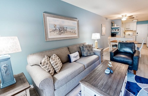 Folly Field Condo | Updated, ground-floor island condo with pools, hot tub & tennis - steps to sand
