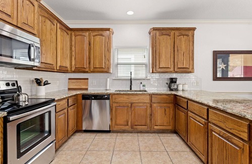 New Braunfels House | Updated Home on the Guadalupe River Beach and Tubing Haven!