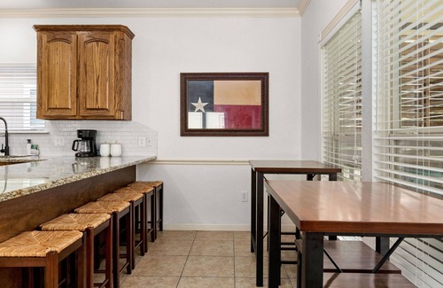 New Braunfels House | Updated Home on the Guadalupe River Beach and Tubing Haven!